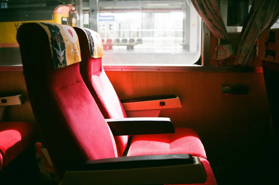 FUJICOLOR C200 参考照片：離鄉 / FUJIFILM C200，摄影 Chipmunk LIN