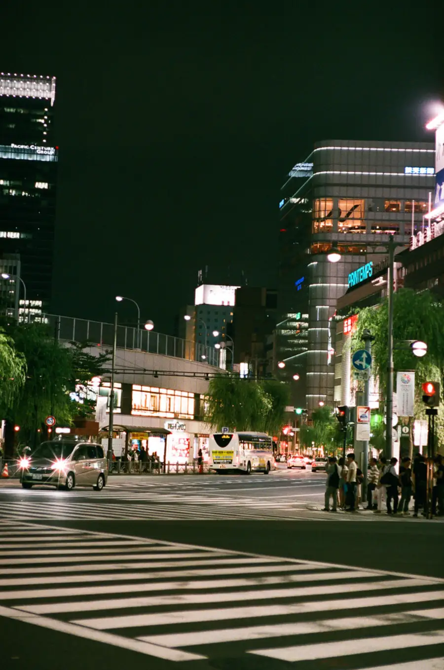 FUJICOLOR NATURA 1600 参考照片:nightwalk,摄影 Gemini st.