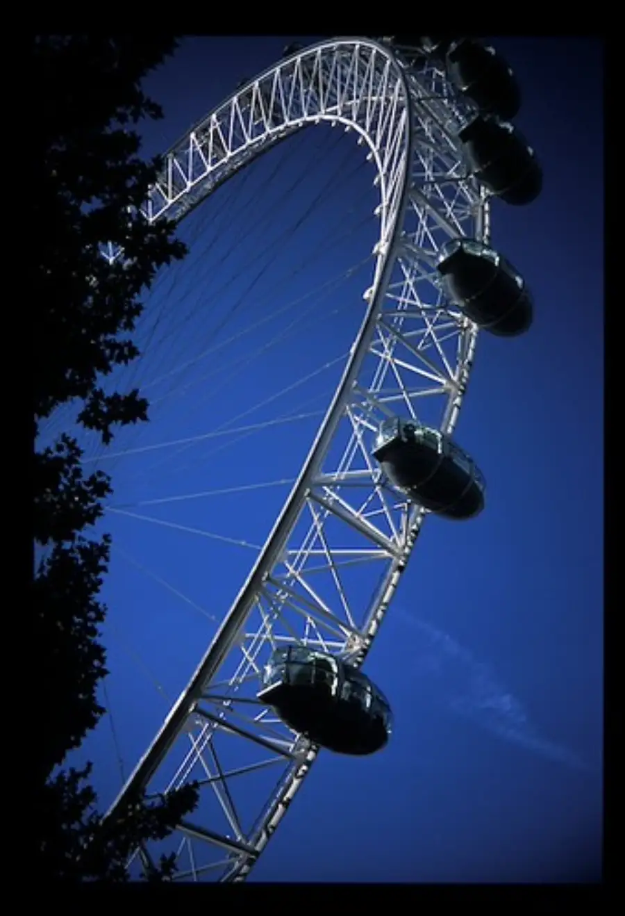 FUJICHROME Provia 100F 参考照片：london，摄影 osamukaneko