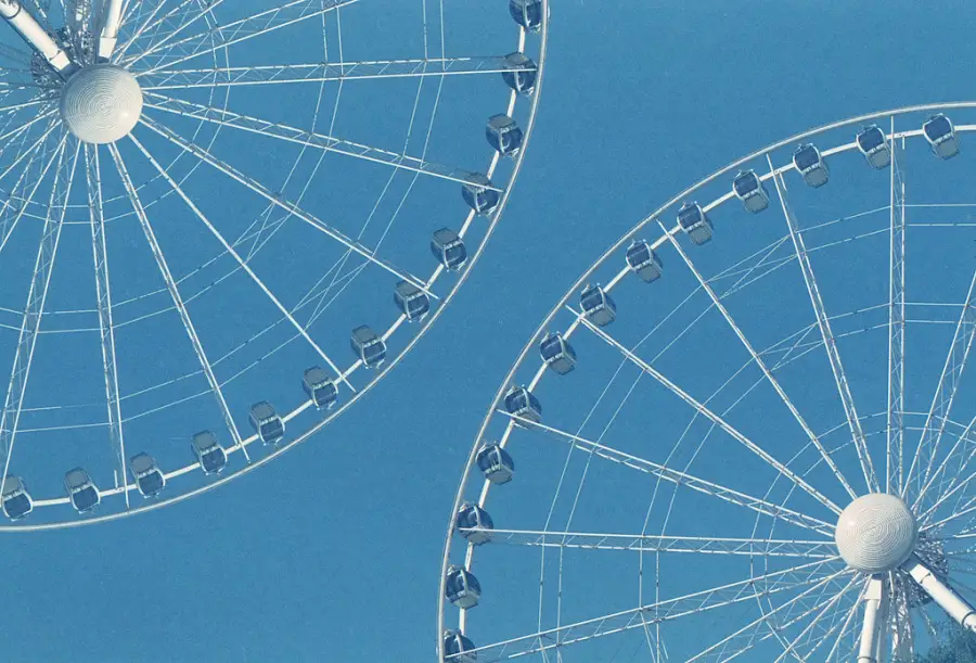 FUJICOLOR Superia X-TRA 400 参考照片:Budapest Eye,摄影 brenkee